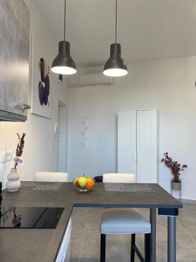 City Vibes Apartment พูลา ภายนอก รูปภาพ